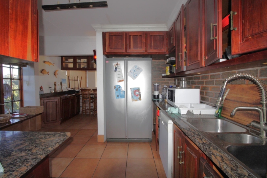 7 Bedroom Property for Sale in Noorsekloof Eastern Cape